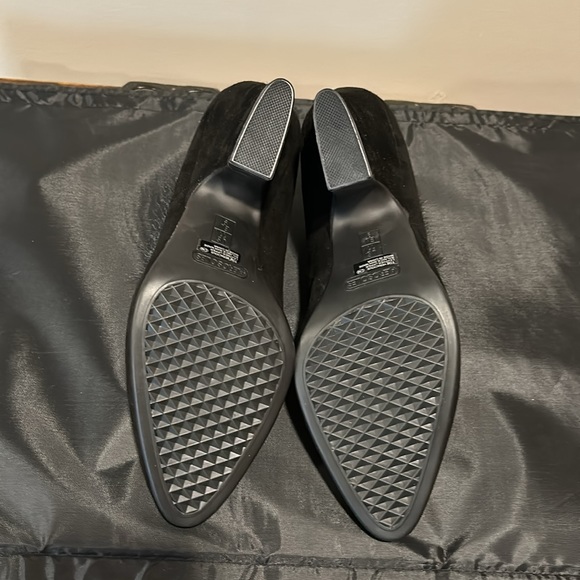 Aerosoles Black Suede Booties with Fur Trim BRAND NEW - Picture 4 of 5
